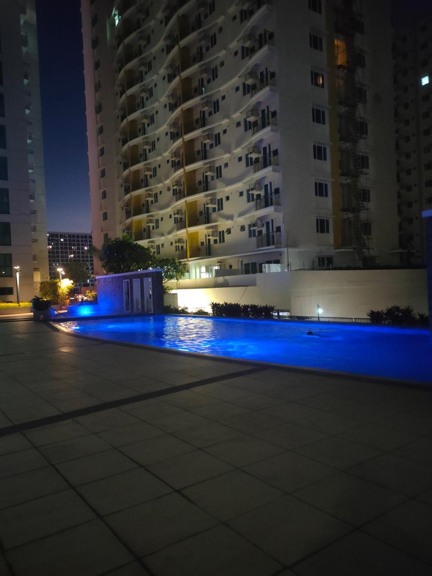 Bay Garden Club And Residences Пасай Екстериор снимка
